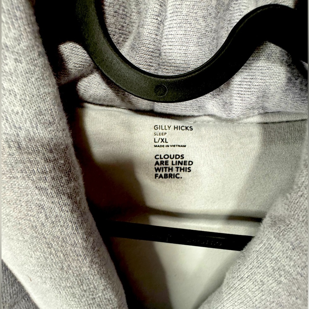 Gilly Hicks Robe